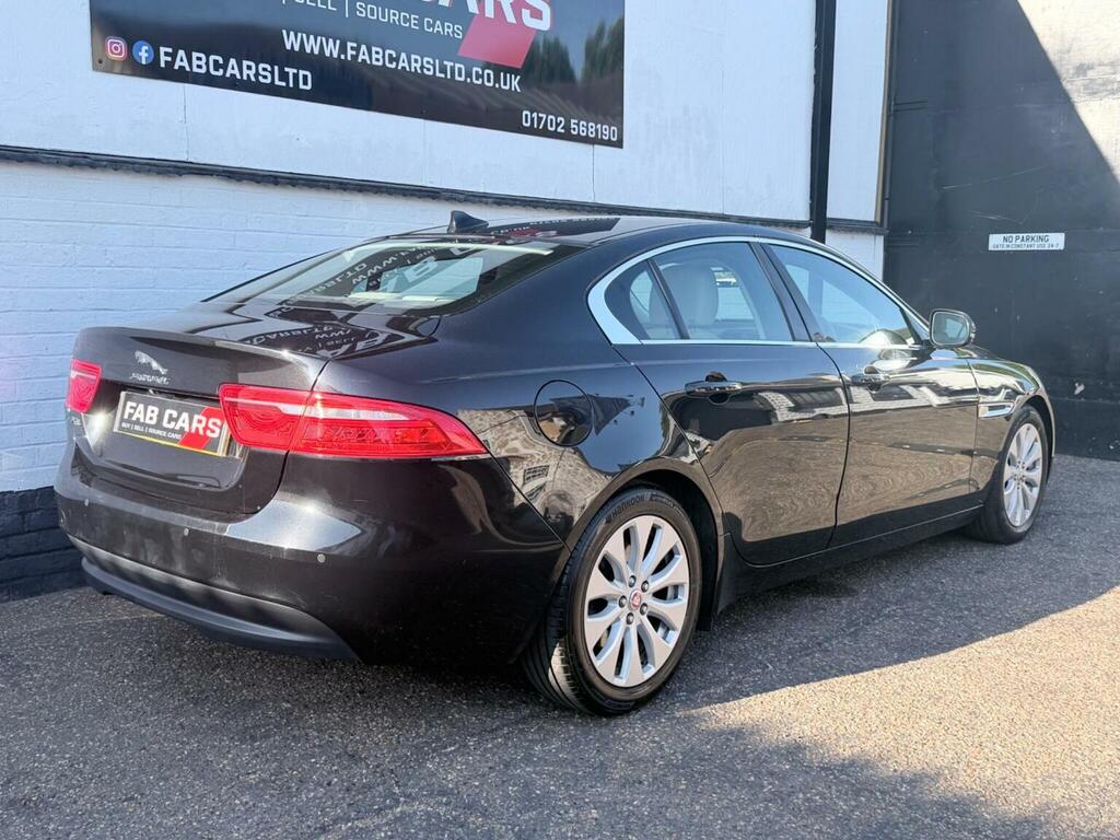 Jaguar XE 2.0D Portfolio Euro 6 Ss Black #4