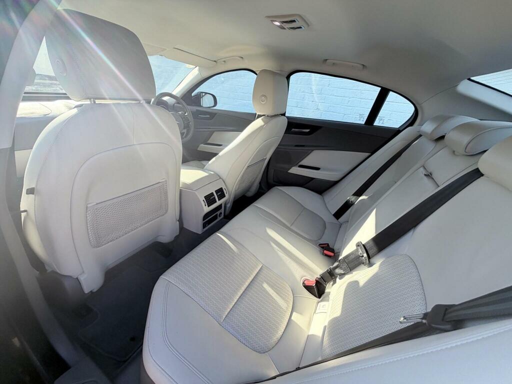 Jaguar XE  Black #22