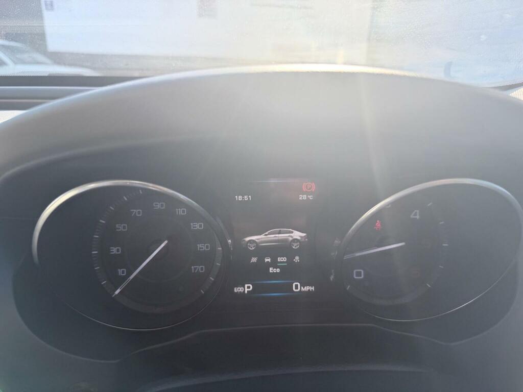 Jaguar XE  Black #50