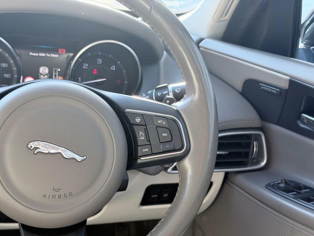 Jaguar XE  Black #36