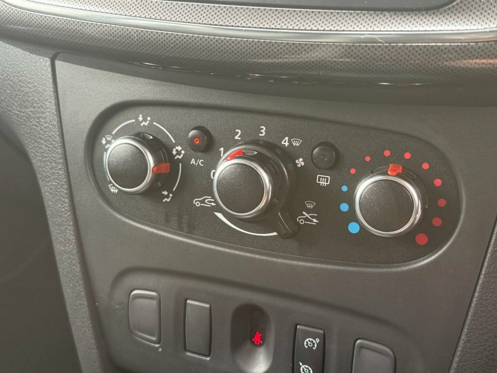 Dacia Sandero Stepway Dacia Sandero Stepway 0.9 Tce Se Twenty Blue #14