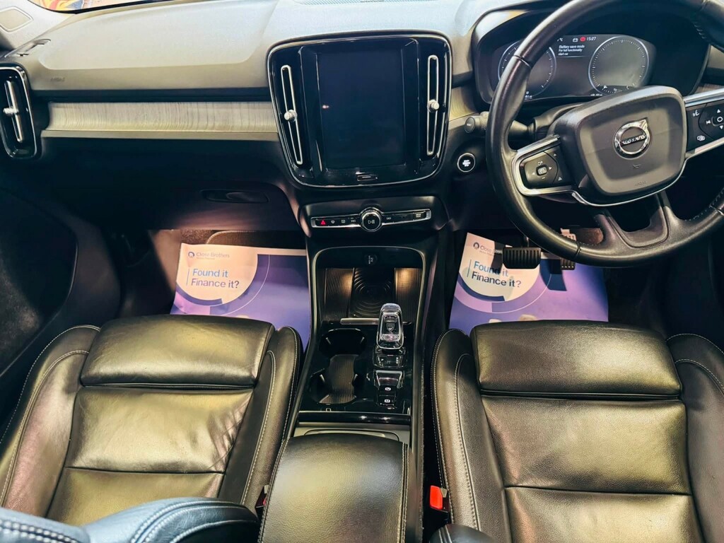 Volvo XC40 2.0 T4 Momentum Pro Awd Geartronic White #6