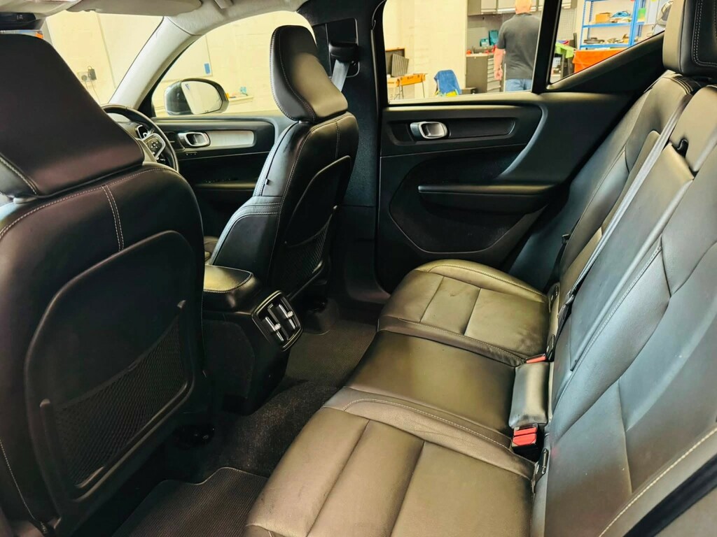 Volvo XC40 2.0 T4 Momentum Pro Awd Geartronic White #16
