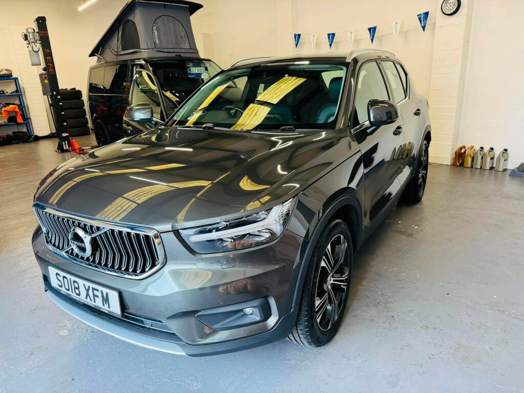 Volvo XC40 2.0 T4 Momentum Pro Awd Geartronic White #2
