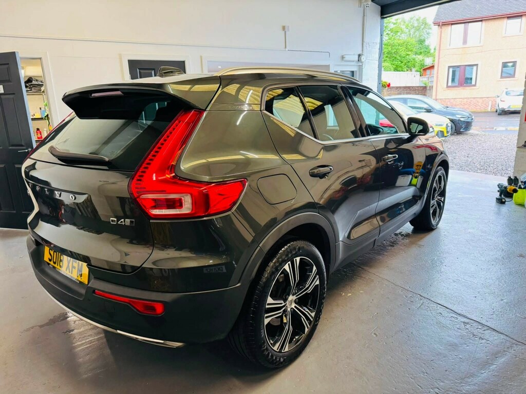 Volvo XC40 2.0 T4 Momentum Pro Awd Geartronic White #3