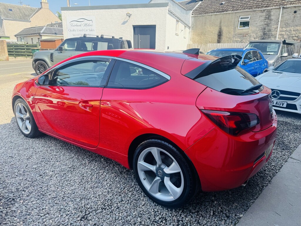 Vauxhall Astra GTC 1.4 I Turbo Sri Red #3