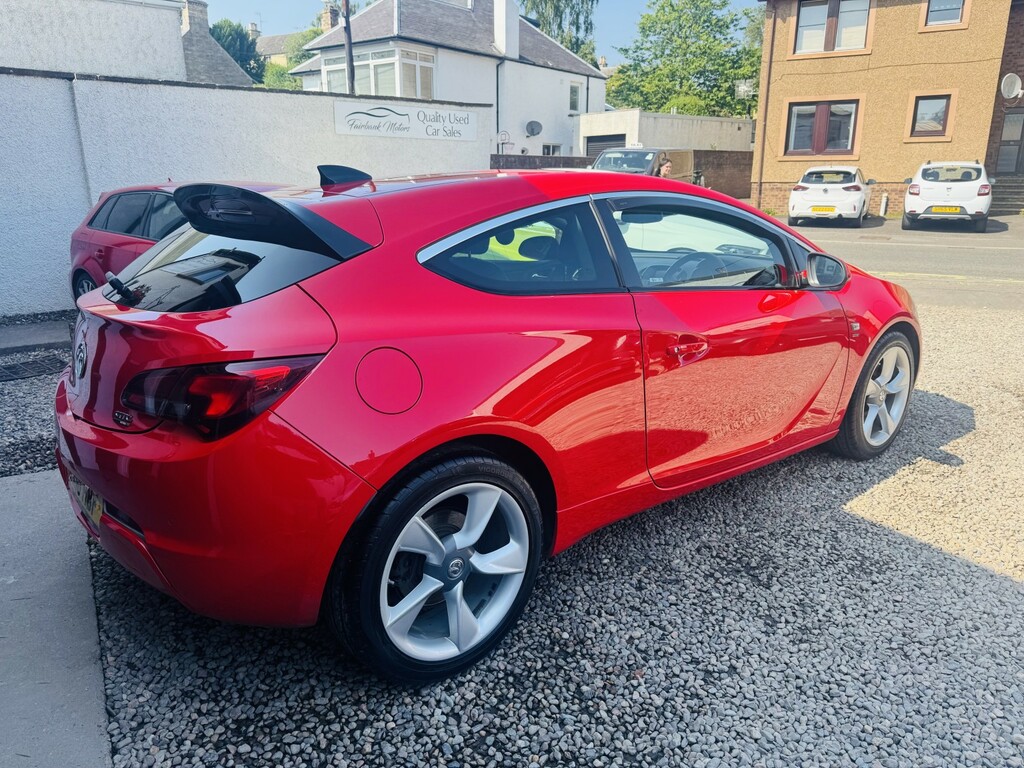 Vauxhall Astra GTC 1.4 I Turbo Sri Red #4