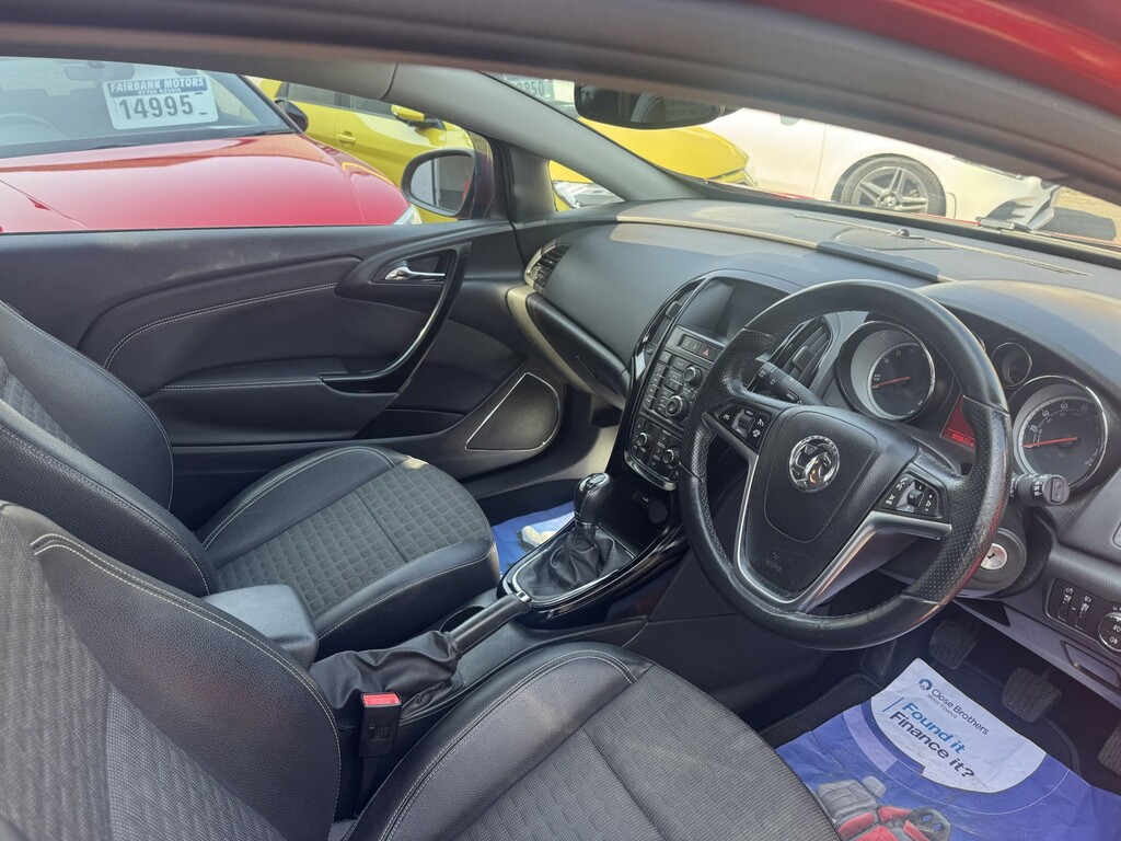 Vauxhall Astra GTC 1.4 I Turbo Sri Red #5