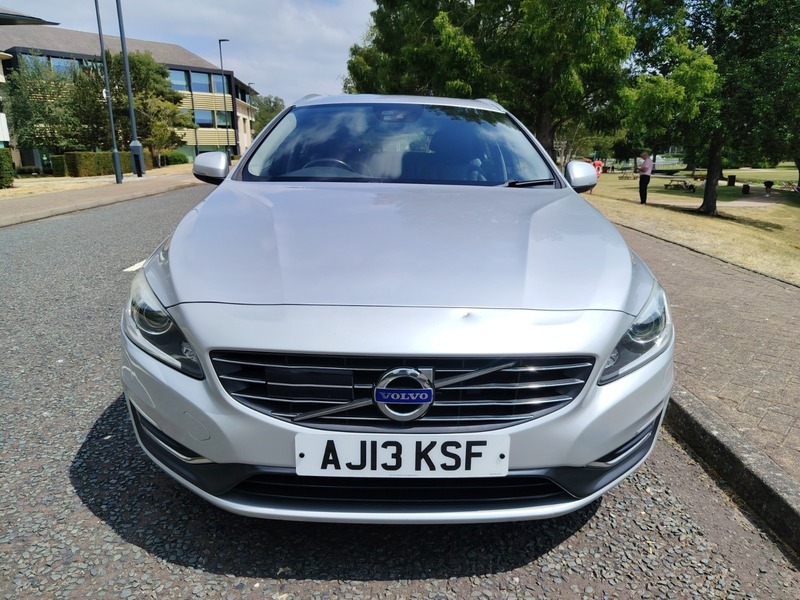 Volvo V60 2.4 D5 Se Lux Silver #2