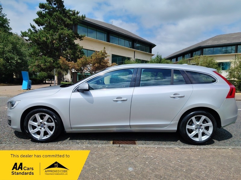 Volvo V60 2.4 D5 Se Lux Silver #4