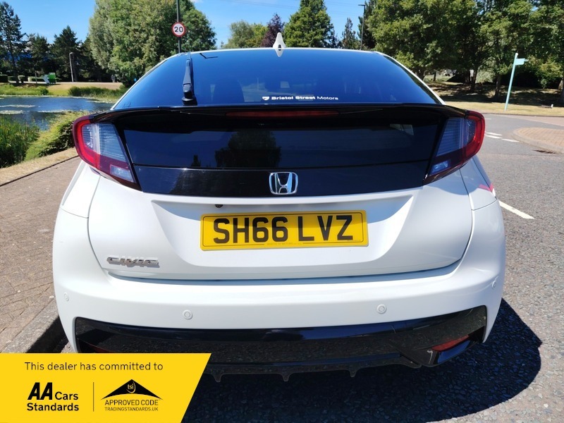 Honda Civic 1.8 I-vtec Se Plus White #6