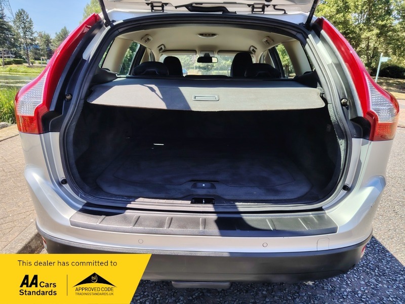 Volvo XC60 Suv 2.4 D5 Se Lux Awd Euro 4 200909 Brown #8