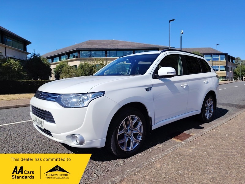 Mitsubishi Outlander 2.0H 12Kwh Gx3h Suv White #3