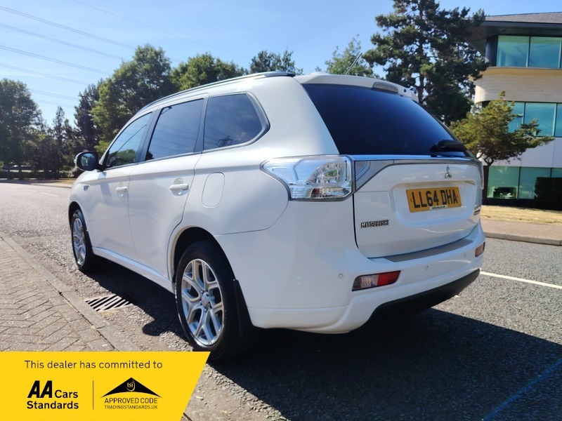 Mitsubishi Outlander 2.0H 12Kwh Gx3h Suv White #5