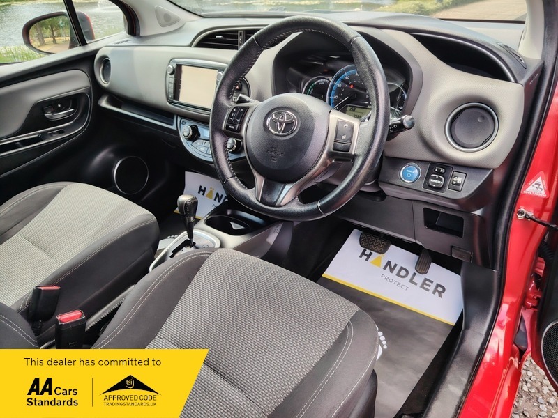Toyota Yaris 1.5 Vvt-h Excel Hatchback Hybrid E-cvt White #22