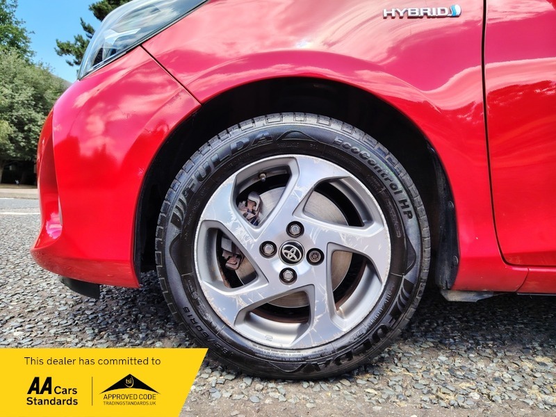 Toyota Yaris 1.5 Vvt-h Excel Hatchback Hybrid E-cvt White #16