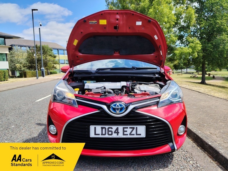 Toyota Yaris 1.5 Vvt-h Excel Hatchback Hybrid E-cvt White #37