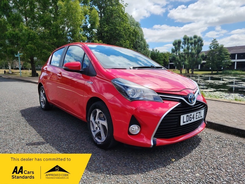 Toyota Yaris 1.5 Vvt-h Excel Hatchback Hybrid E-cvt White #1