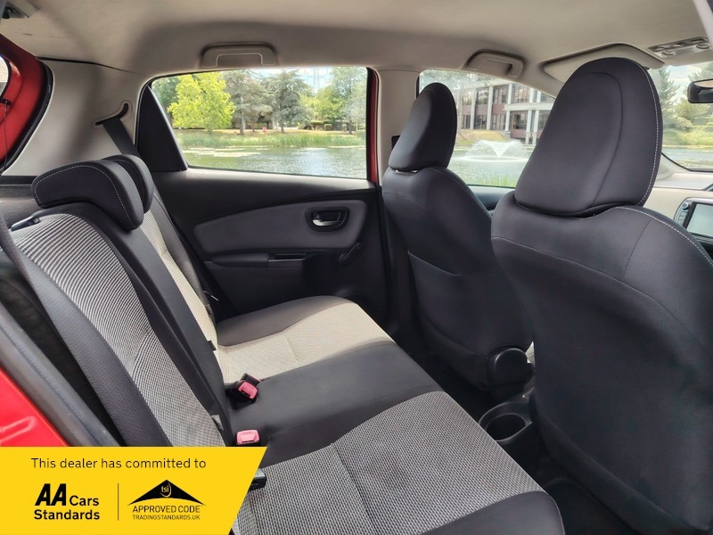 Toyota Yaris 1.5 Vvt-h Excel Hatchback Hybrid E-cvt White #24