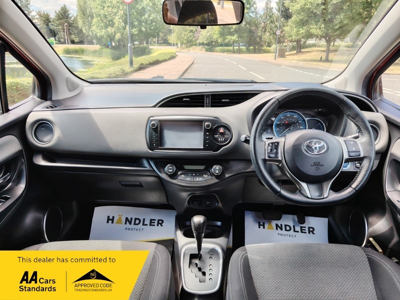 Toyota Yaris 1.5 Vvt-h Excel Hatchback Hybrid E-cvt White #26