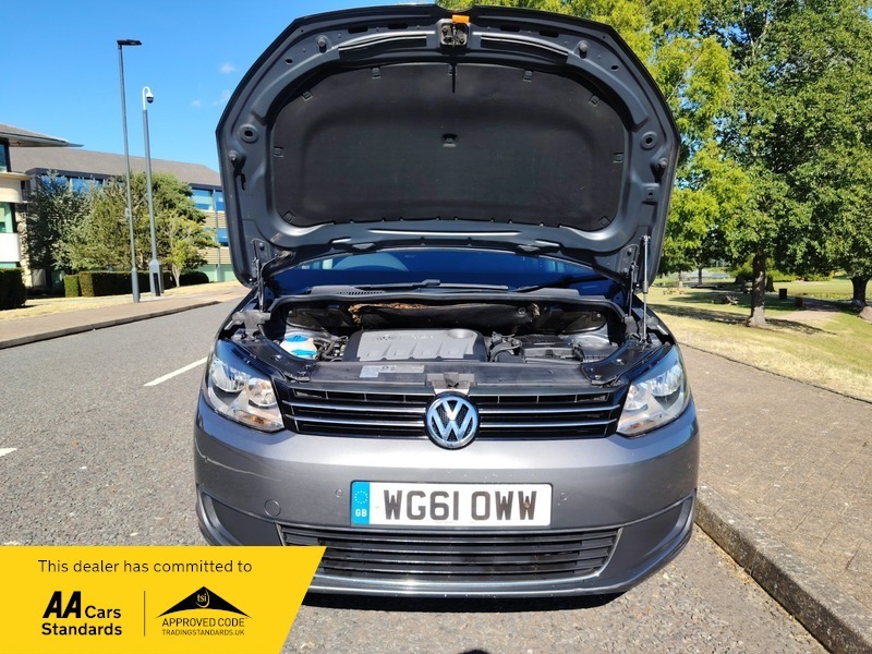 Volkswagen Touran Se Tdi Dsg Black #28