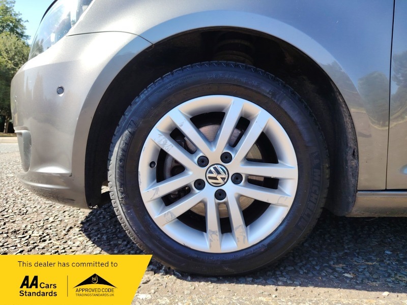 Volkswagen Touran Se Tdi Dsg Black #17