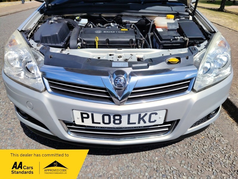 Vauxhall Astra 1.8I Exclusiv Black Twin Top 17 Black #38