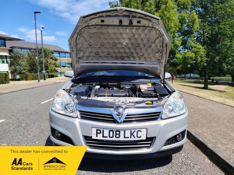 Vauxhall Astra 1.8I Exclusiv Black Twin Top 17 Black #37