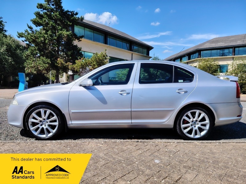 Skoda Octavia 2.0 Tdi Vrs Hatchback Silver #4