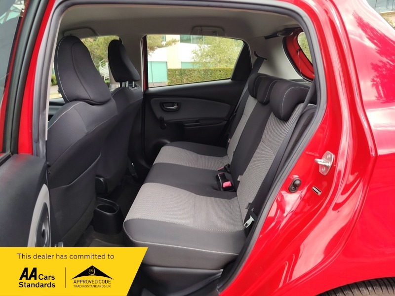 Toyota Yaris 1.5 Vvt-h Active Hatchback Hybrid E-cvt Grey #39
