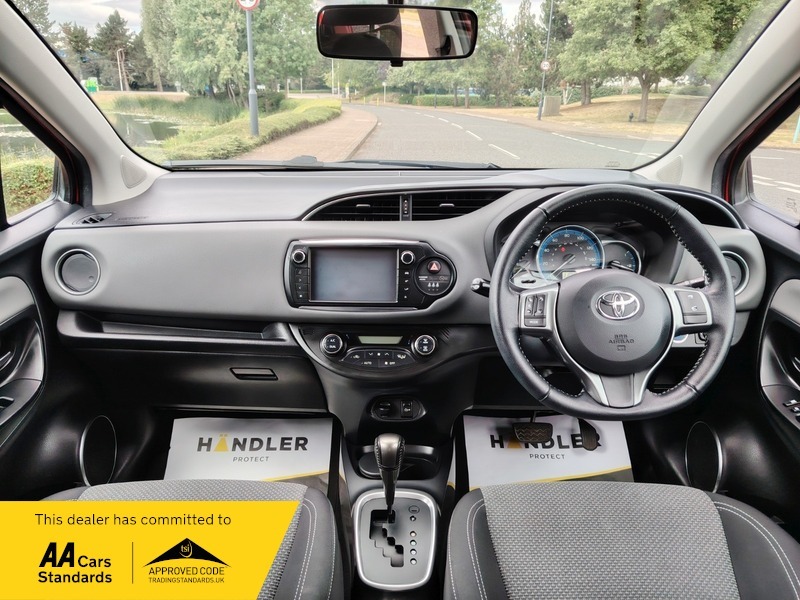 Toyota Yaris 1.5 Vvt-h Active Hatchback Hybrid E-cvt Grey #28