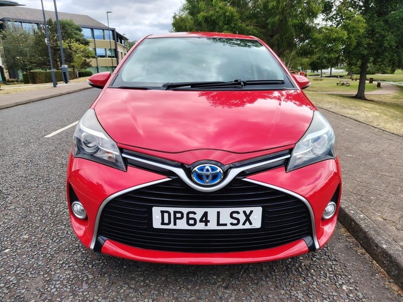 Toyota Yaris 1.5 Vvt-h Icon Hatchback Red #2
