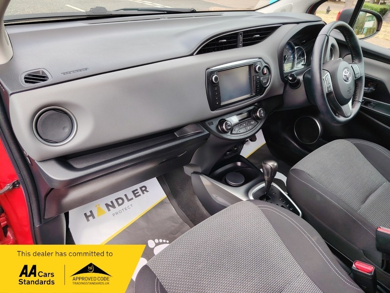 Toyota Yaris 1.5 Vvt-h Active Hatchback Hybrid E-cvt Grey #36