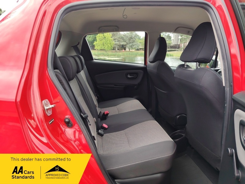 Toyota Yaris 1.5 Vvt-h Active Hatchback Hybrid E-cvt Grey #27
