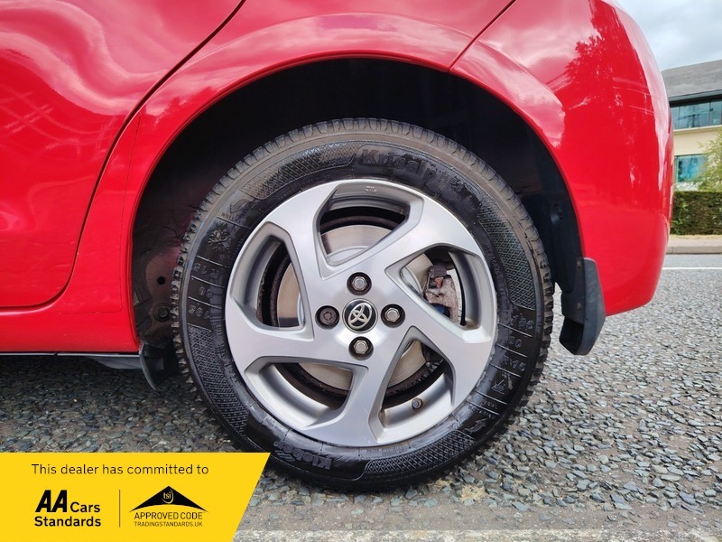 Toyota Yaris 1.5 Vvt-h Active Hatchback Hybrid E-cvt Grey #18