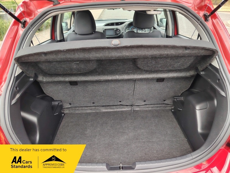 Toyota Yaris 1.5 Vvt-h Active Hatchback Hybrid E-cvt Grey #10