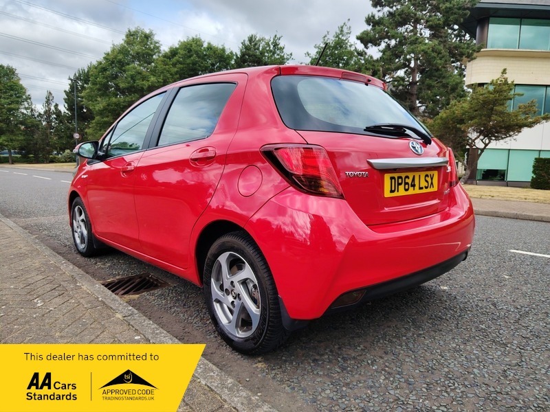 Toyota Yaris 1.5 Vvt-h Icon Hatchback Red #5