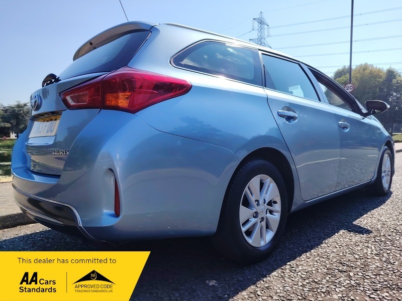 Toyota Auris 1.6 V-matic Sport Euro 5 White #23
