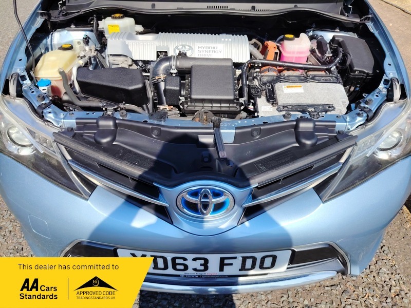 Toyota Auris 1.6 V-matic Sport Euro 5 White #44