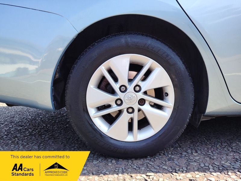 Toyota Auris 1.6 V-matic Sport Euro 5 White #21