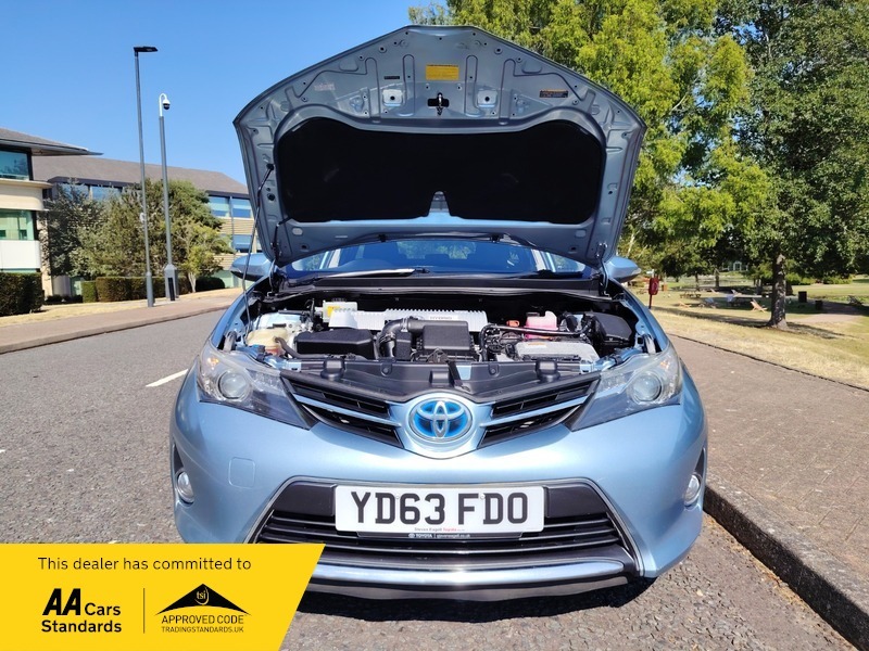 Toyota Auris 1.6 V-matic Sport Euro 5 White #42