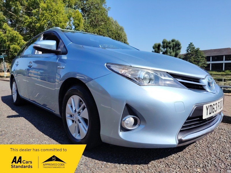Toyota Auris 1.6 V-matic Sport Euro 5 White #16