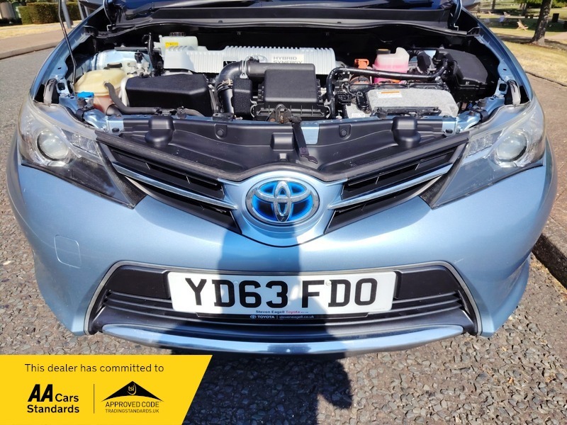 Toyota Auris 1.6 V-matic Sport Euro 5 White #43