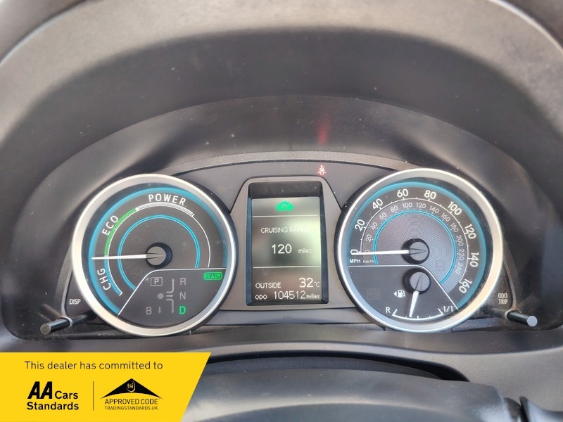 Toyota Auris 1.6 V-matic Sport Euro 5 White #31