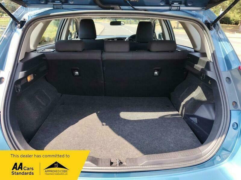 Toyota Auris Hybrid 1.8 Vvt-i Hsd Business Edition 5-Dr Red #9