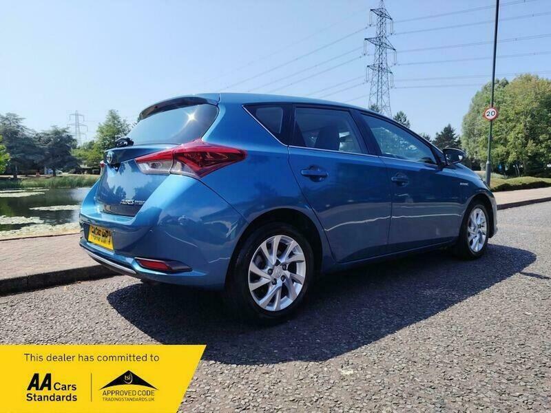 Toyota Auris Hybrid 1.8 Vvt-i Hsd Business Edition 5-Dr Red #12