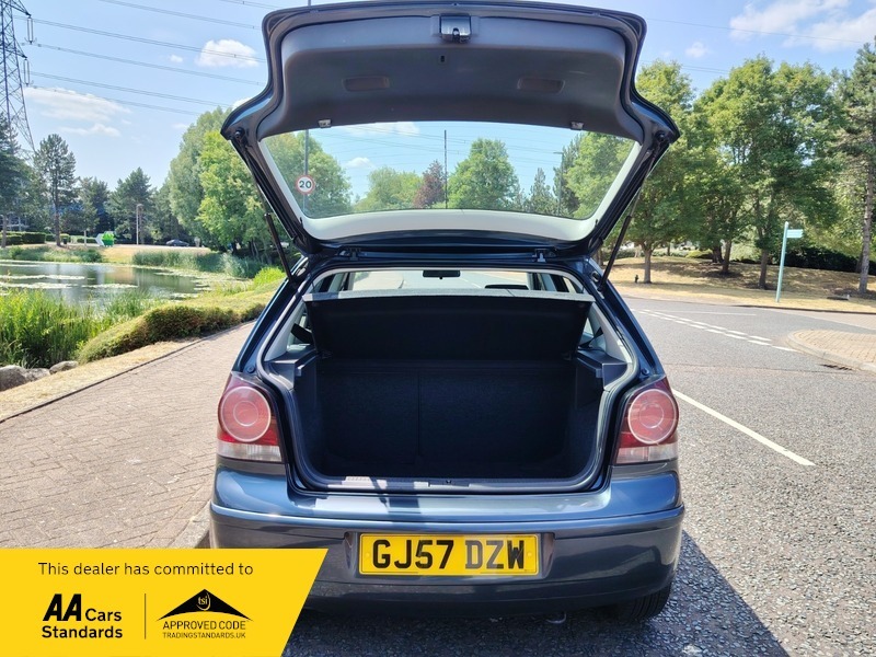 Volkswagen Polo 1.2 E 54 Bhp Black #7