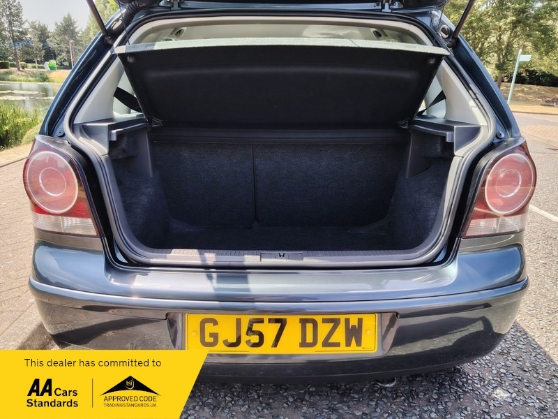 Volkswagen Polo 1.2 E 54 Bhp Black #8