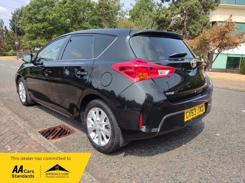 Toyota Auris 1.6 V-matic Icon Hatchback Black #5