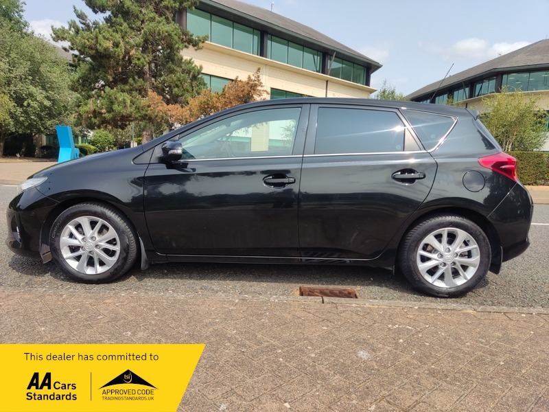 Toyota Auris 1.6 V-matic Icon Hatchback Black #4